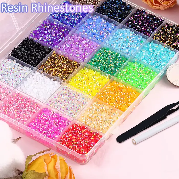 Environ 3500 pièces de strass pour Nail Art à dos plat