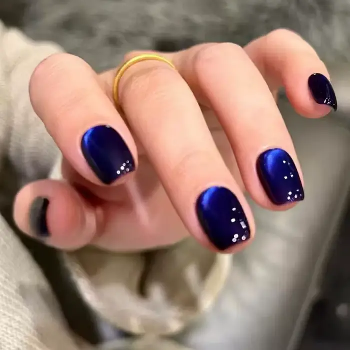 Faux ongles œil de chat bleu foncé