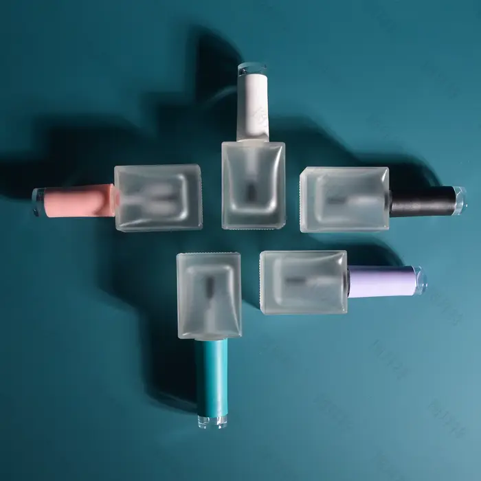 Bouteille de vernis à ongles conviviale ré