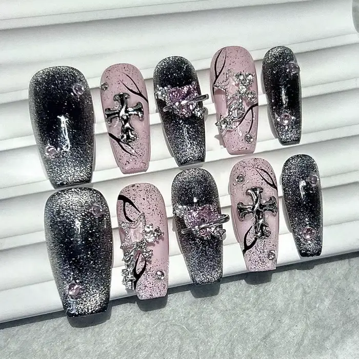 Ongles artificiels scintillants rose diamant