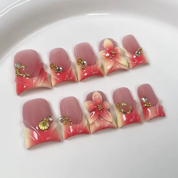 10 pièces français canard Bill faux ongles 3D coeur rubis Nail Art métal strass à la main presse sur
