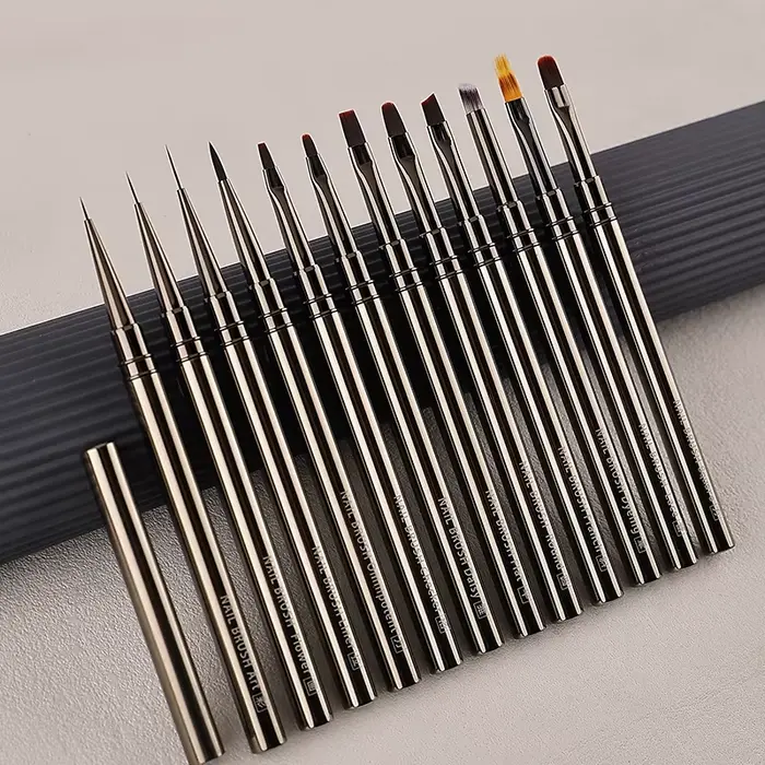 Brosse Simple pour amélioration des ongles