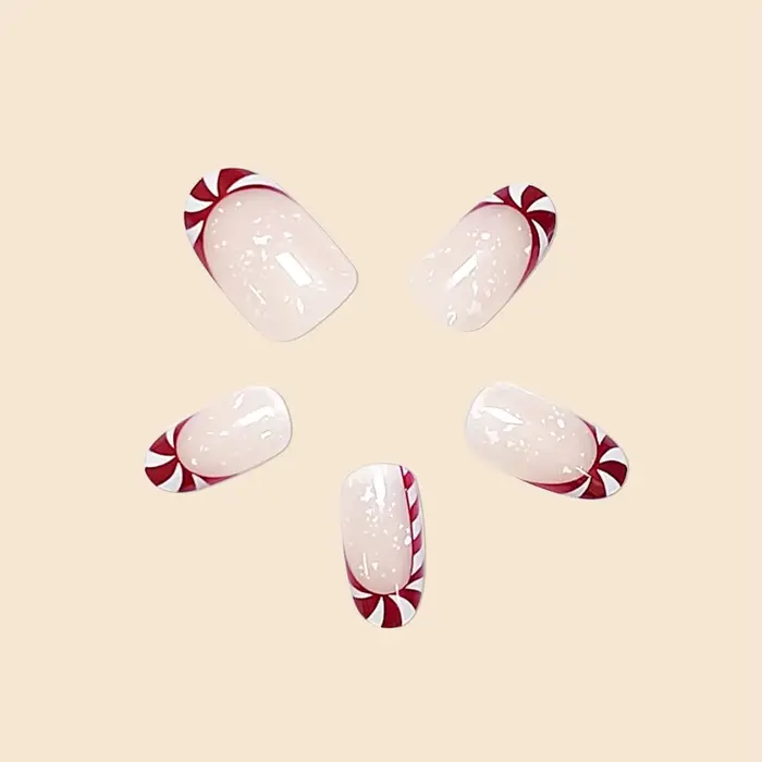 Faux Ongles Longs de Forme Ovale à la Mode
