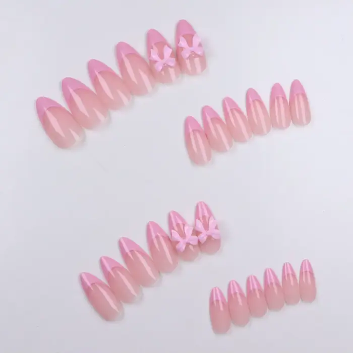 Faux ongles français en amande