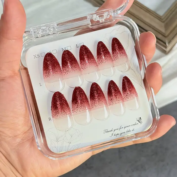 144 faux ongles en boîte