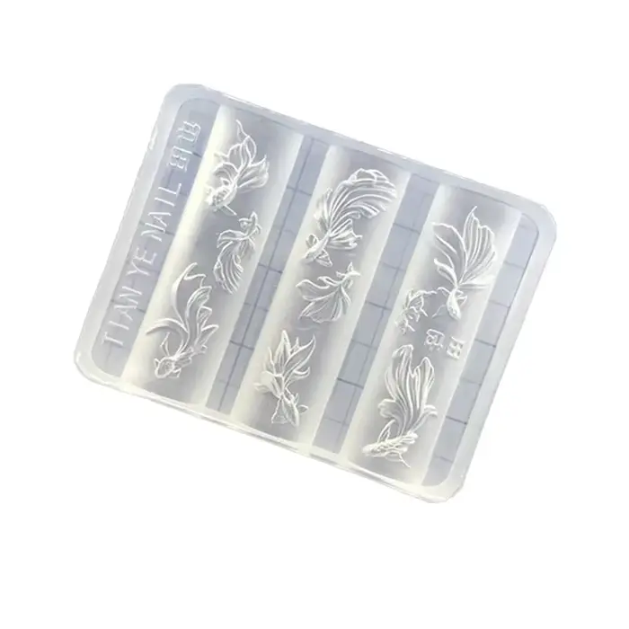 Lotus sculpté tridimensionnel 3D avec ongles de poisson