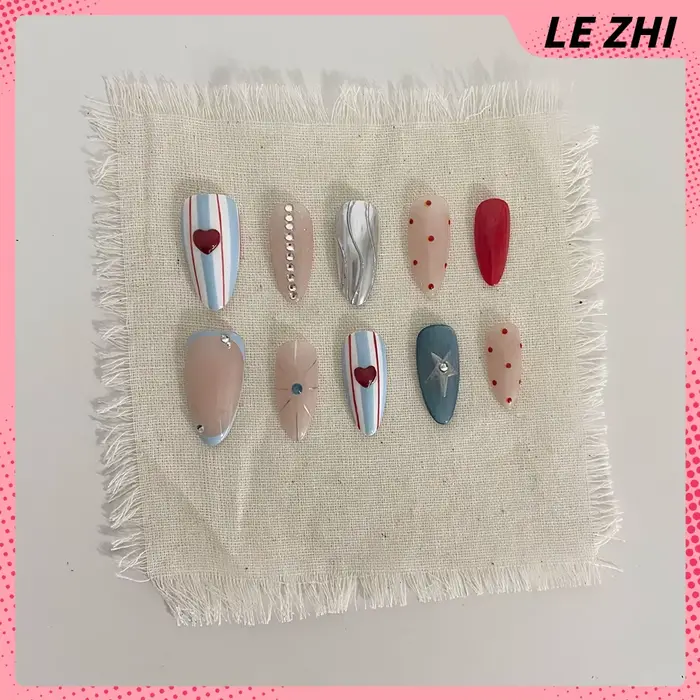Faux ongles courts et mignons