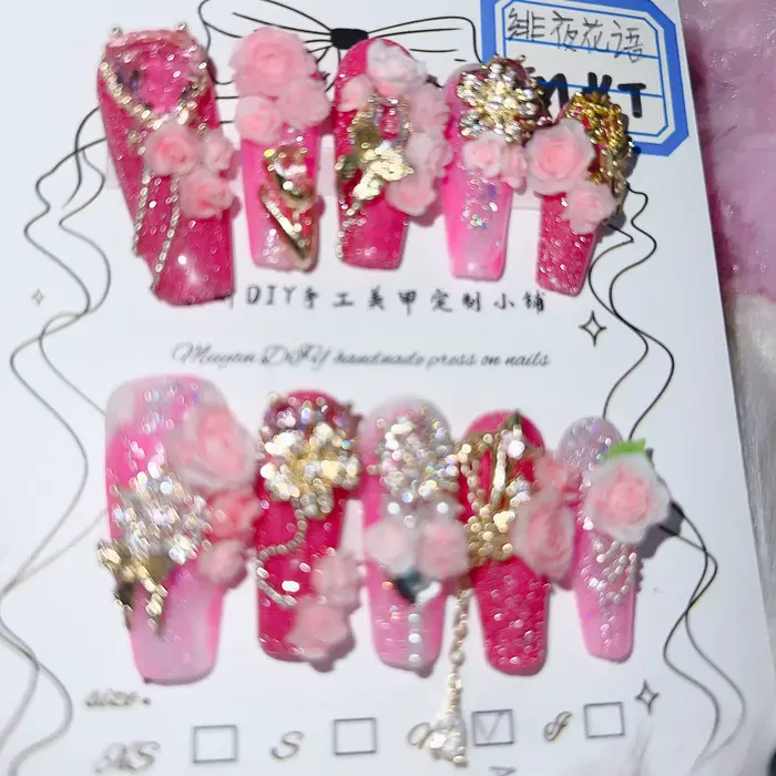 Presse sur les ongles fait à la main rose ombré 3D or