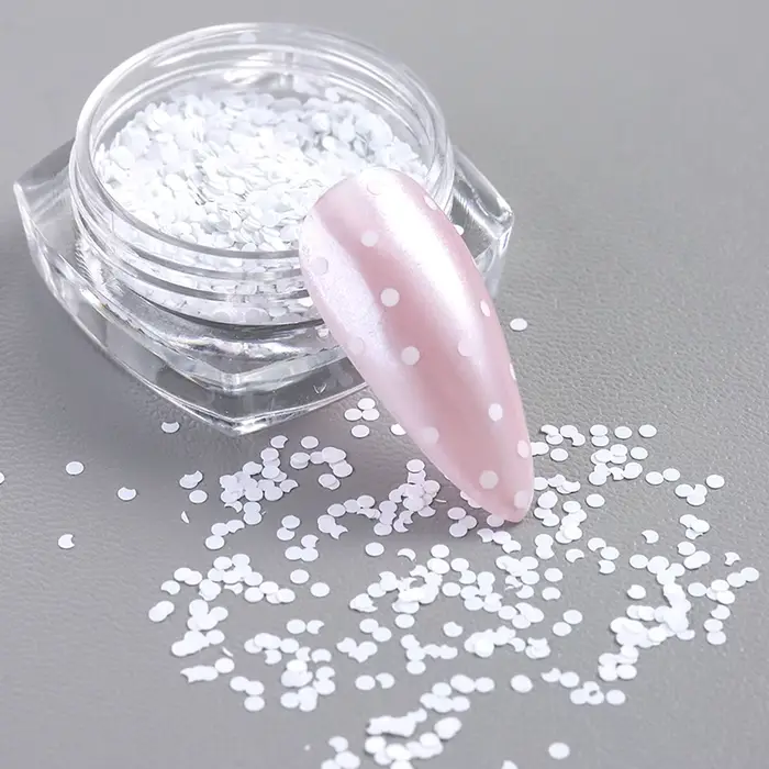 Accessoires de nail art à pois noirs et blancs scintillants