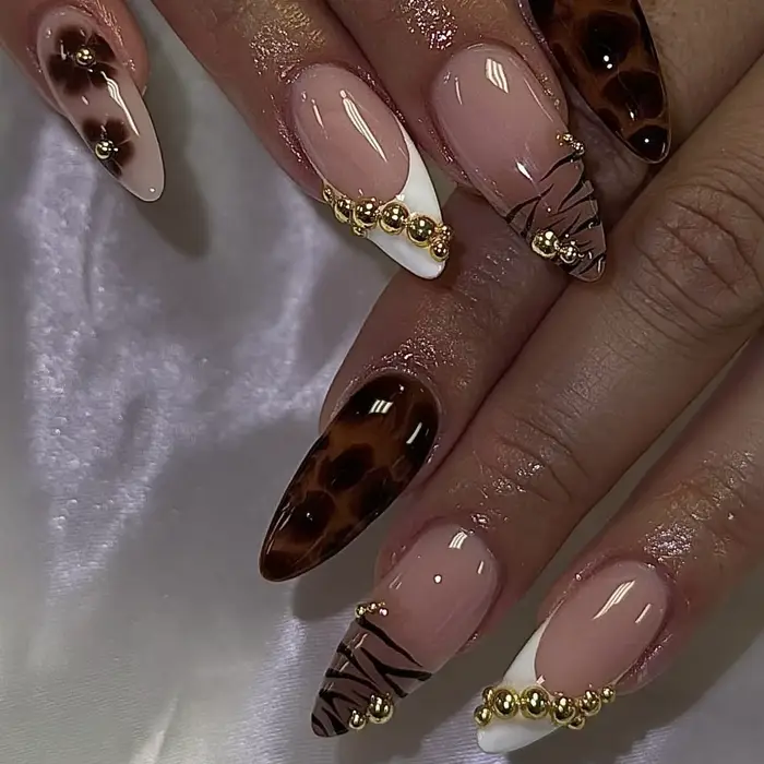 Faux ongles 3D pour femmes et filles, dégradé de fleurs en relief marron bleu avec strass, pointes d