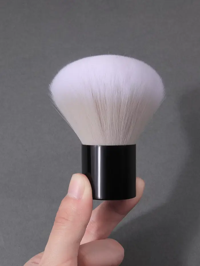 Brosse douce en forme de champignon pour la manucure