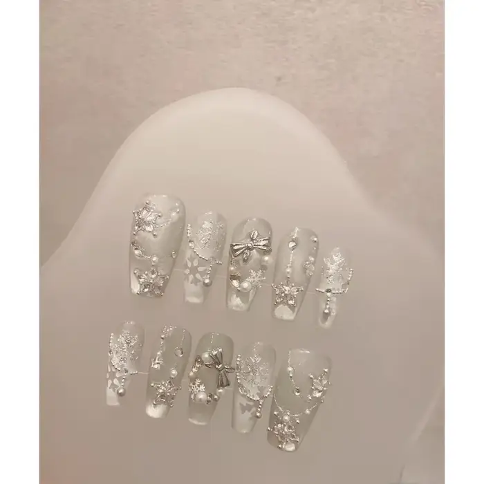 Blanche-Neige Carol Winter Presse Faite À La Main Sur Les Ongles Blanc Noël Oeil De Chat Faux