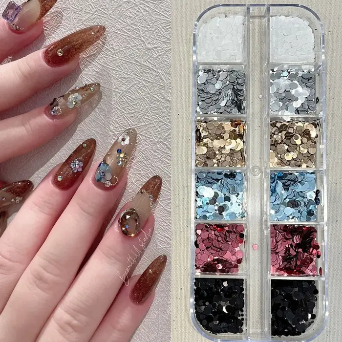 Décorations d'art d'ongles créatives à 12 compartiments