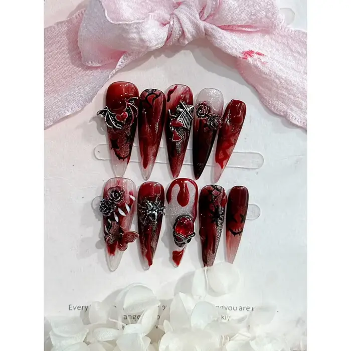 10 pièces ongles faits à la main Goth 10