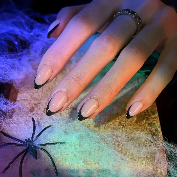Faux ongles courts et carrés pour couples