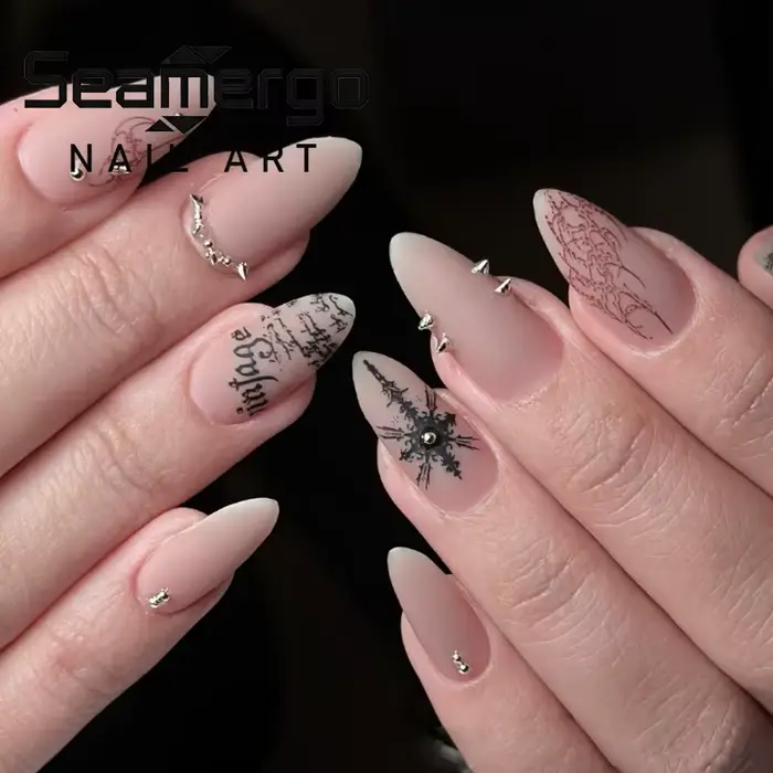 24 faux ongles à presser