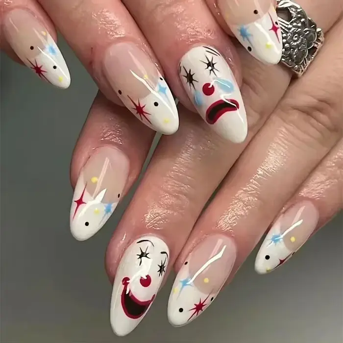 Faux ongles Halloween avec tête d'amande, 24 pièces, faux ongles Clown mignon, couverture complète f