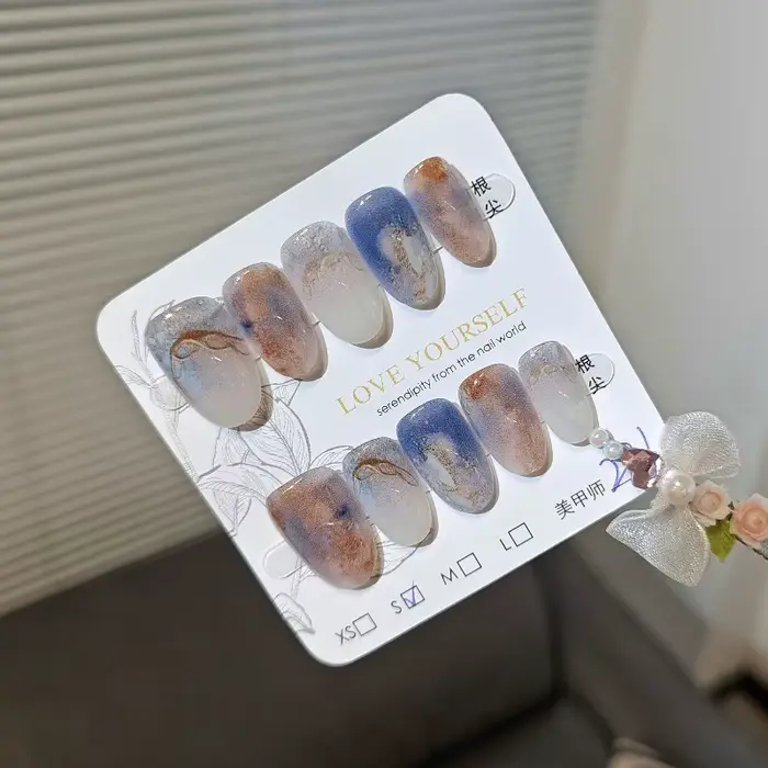 10 faux ongles à presser