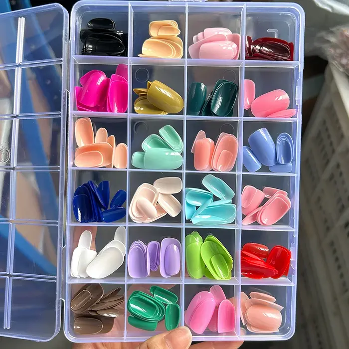 Faux ongles en amande courte 24 couleurs, effet macaron, brillants, faible saturation, vert, rouge, rose, couvrance totale, faux ongles d'été