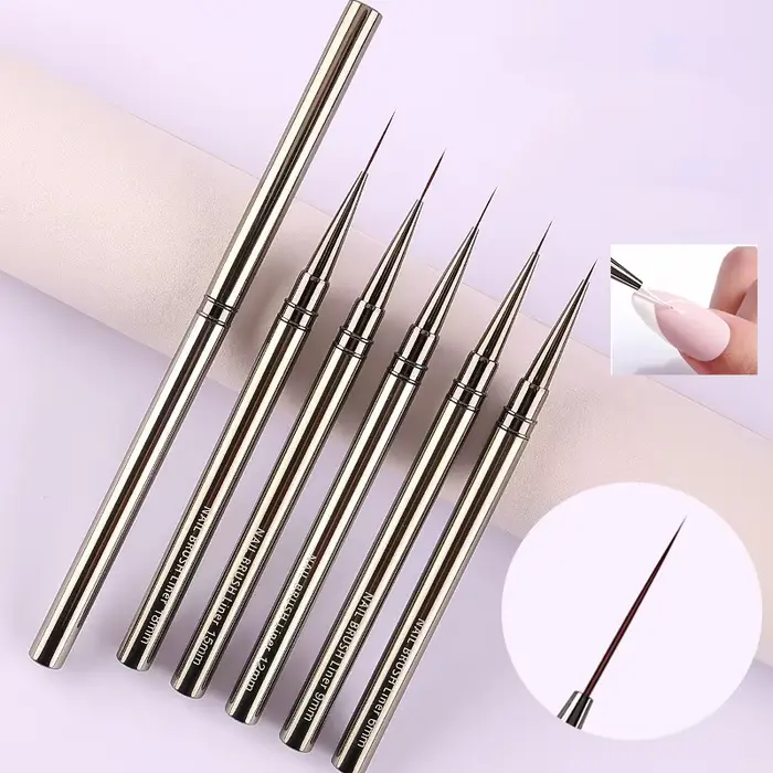 Pinceaux pour nail art