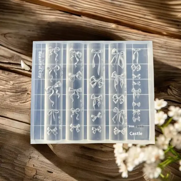 Moule à ongles en silicone 3D imprimé avec nœud papillon ; Modèles transparents pour les modèles de 