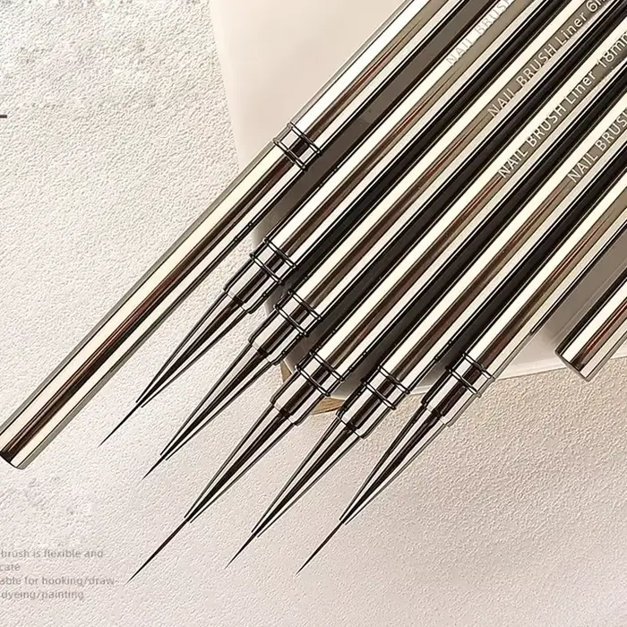 Brosse fine pour Nail Art