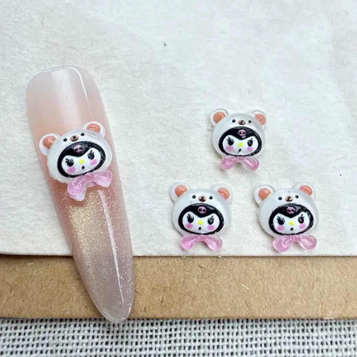 100 pièces/paquet Charmes pour ongles mignons Ku ro mi - Résine