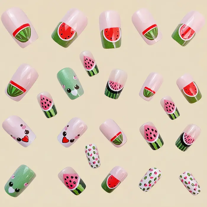 Faux ongles pastèque de dessin animé