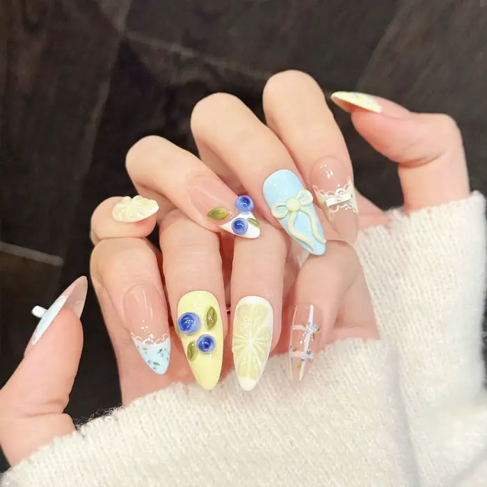 Faux ongles artisanaux adhésifs