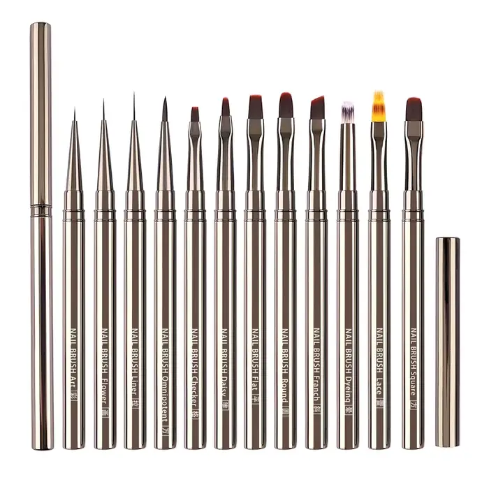 Brosse Simple pour amélioration des ongles