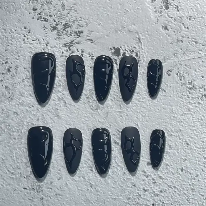 Presse faite à la main sur les ongles court noir Simple adhésif réutilisable faux