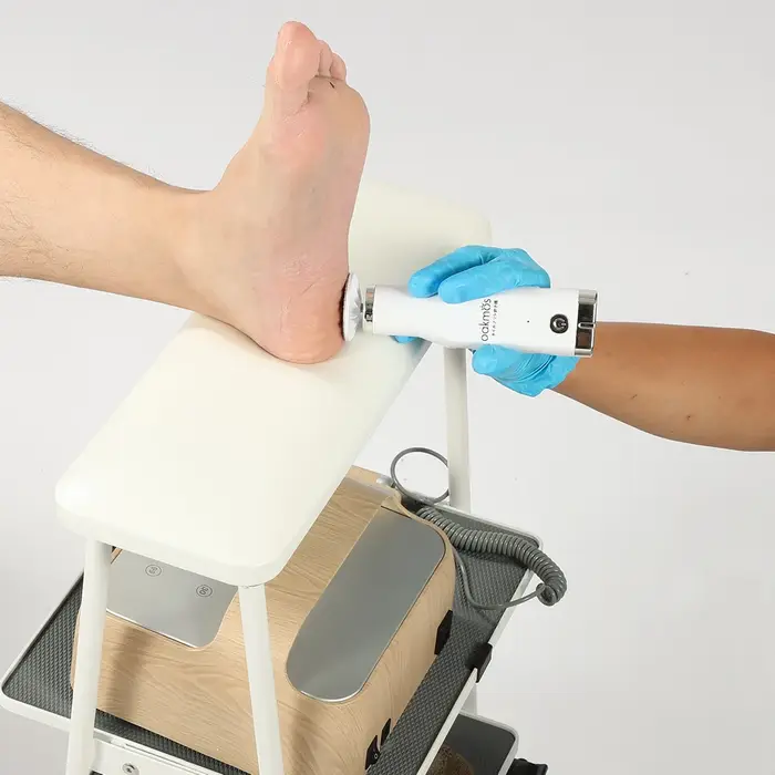 Repose-pieds confortable pour manucure et pédicure, outil multifonctionnel à double couche et tendance pour manucure, tatouage et salon de manucure.