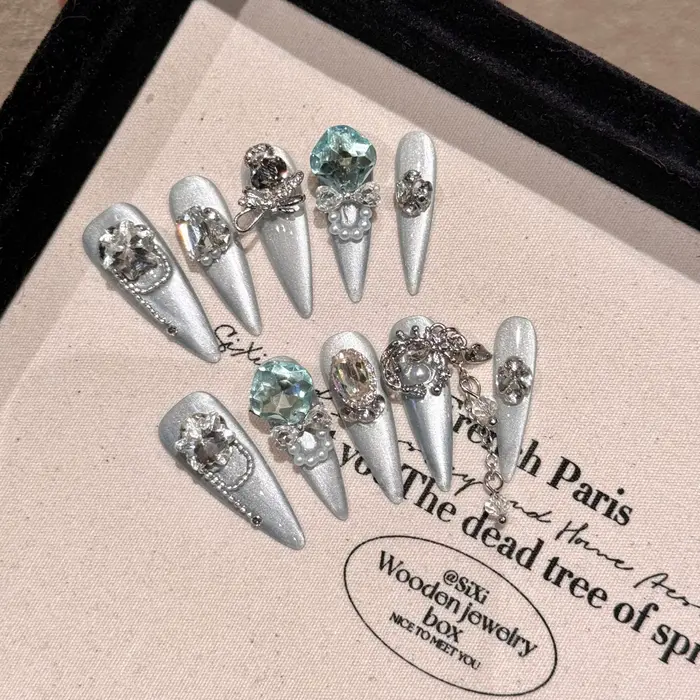 Presse à la main sur les ongles brillant rose oeil de chat faux ongles pour femmes fille portable pa
