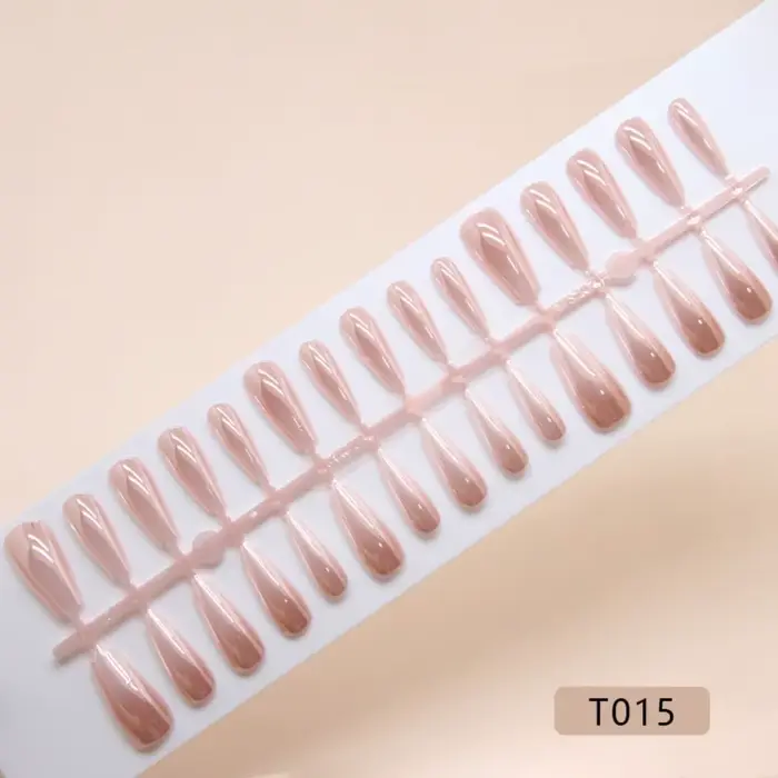 Faux ongles carrés longs et brillants