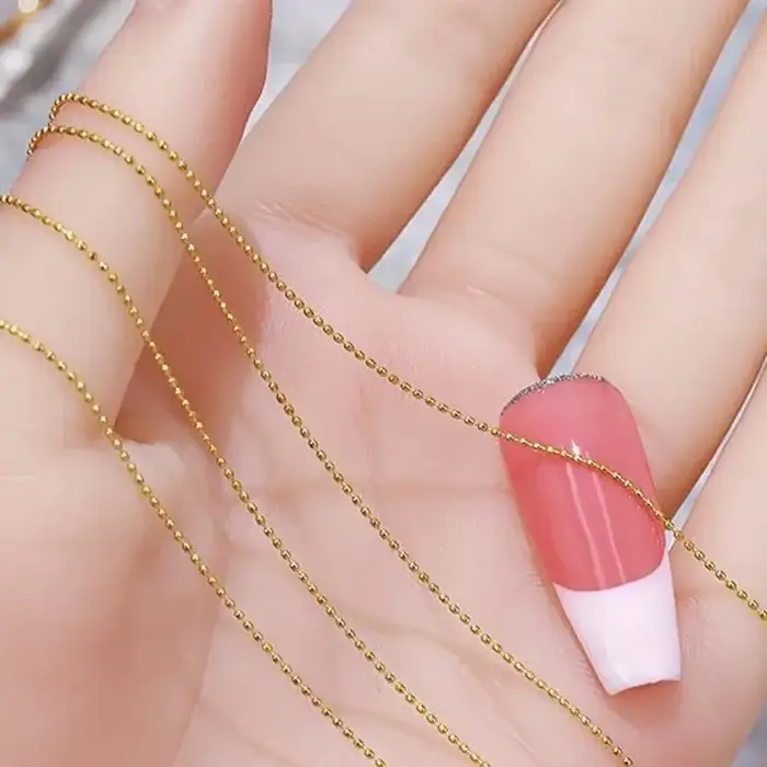 Chaîne de perles pour ongles en or et argent