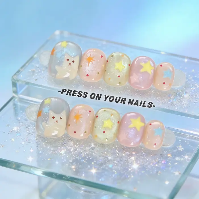10 faux ongles courts carrés à presser