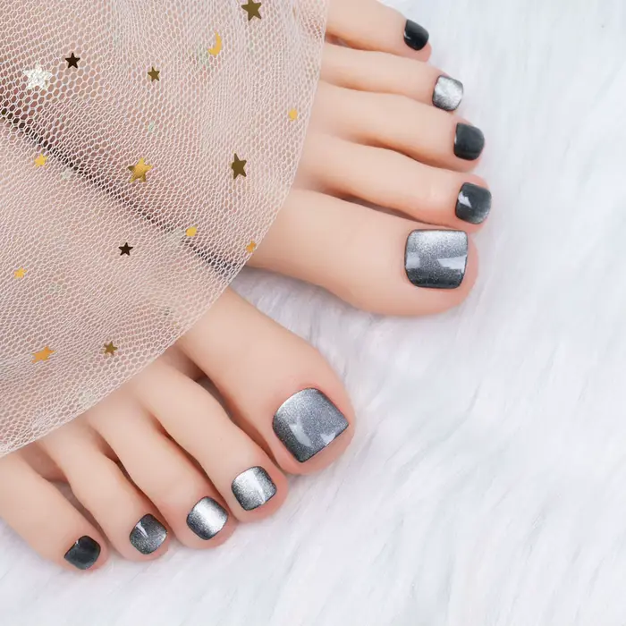 24 faux ongles de pieds roses effet œil de chat