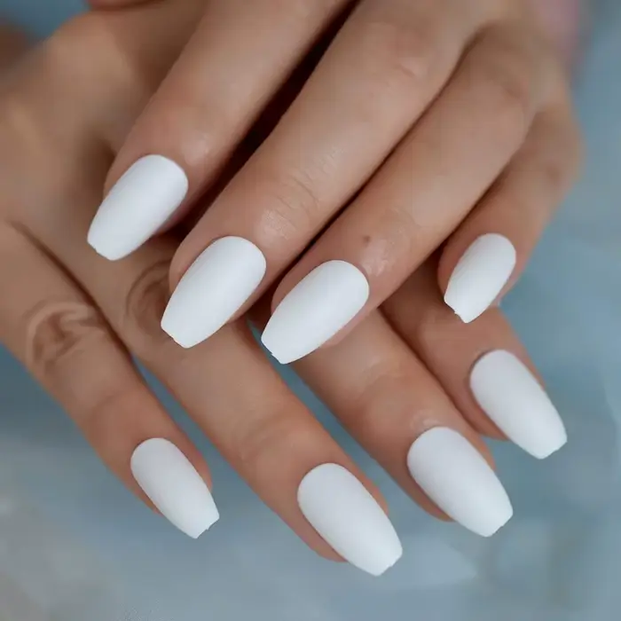 24 faux ongles givrés en forme de ballerine