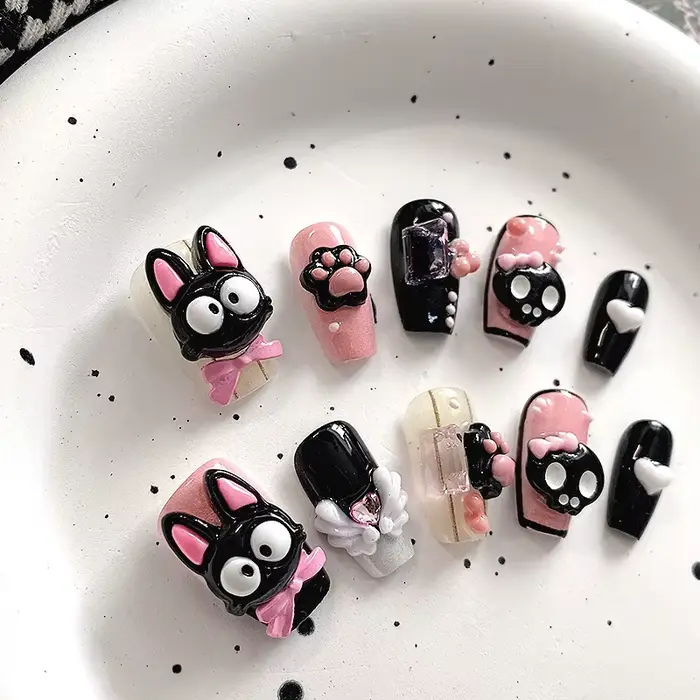 10 pièces d'art d'ongle de chat mignon carré court, faux ongles d'amour de squelette de dessin animé