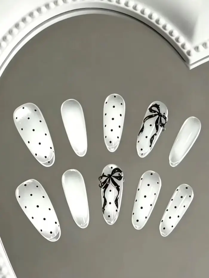 10 pièces de faux ongles faits main, style ballet, minimalistes, transparents, de longueur moyenne, 