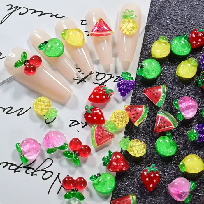 50 pièces 3D mignon fraise Nail Art décorations mode dessin animé Fruits ongles breloques pour Kawaii bricolage coque