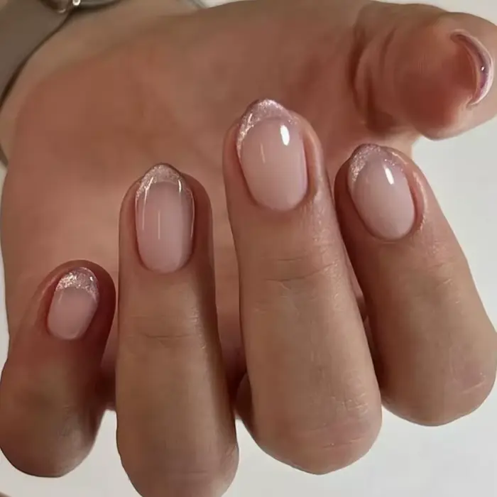 24 pièces jaune Floral français Design bâton sur les ongles Simple frais court ovale amovible manucu