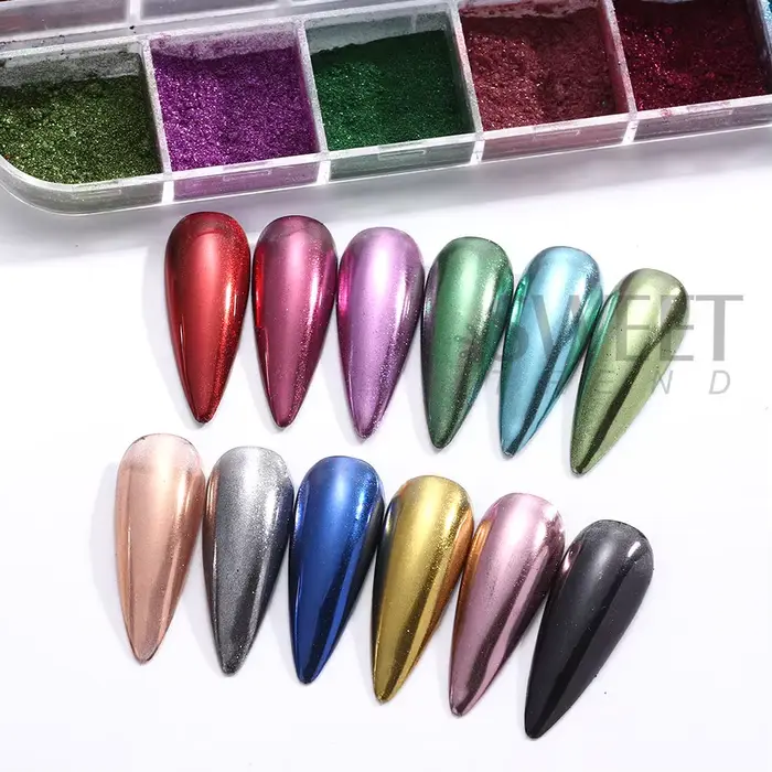 Poudre métallique pour ongles
