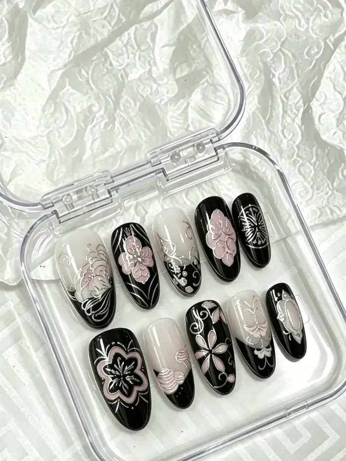 10 faux ongles en forme d'amande de longueur moyenne