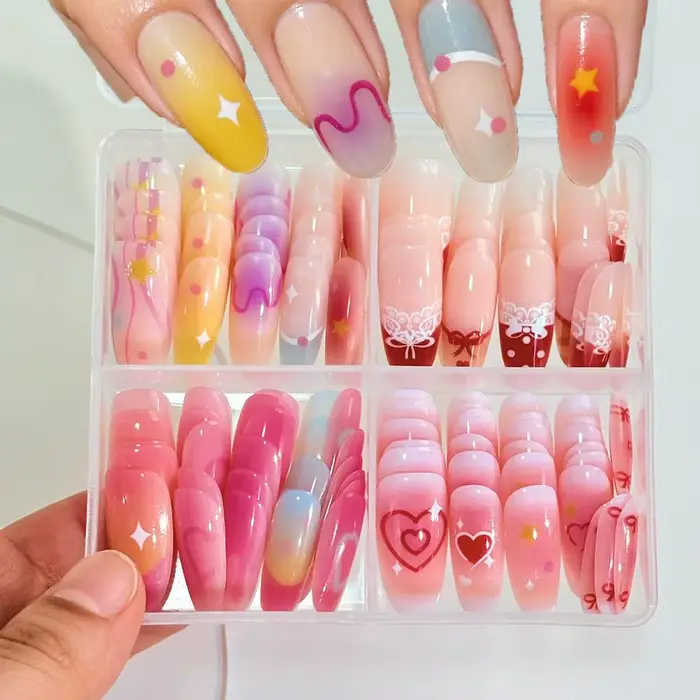 120 faux ongles à presser