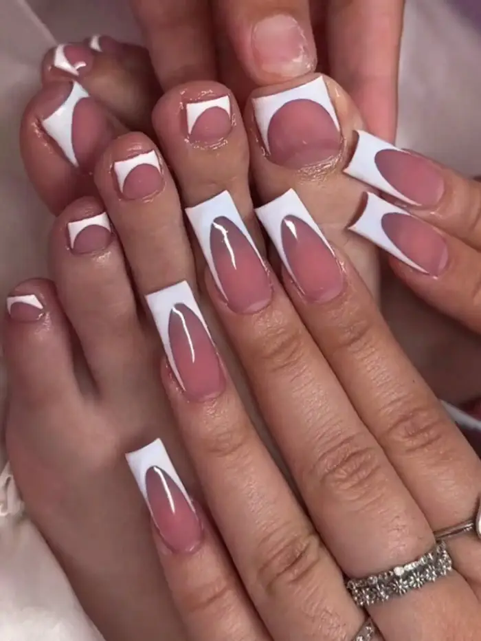 48 pièces français bordure noire armure des mains et des pieds faux ongles brillants entièrement coupés