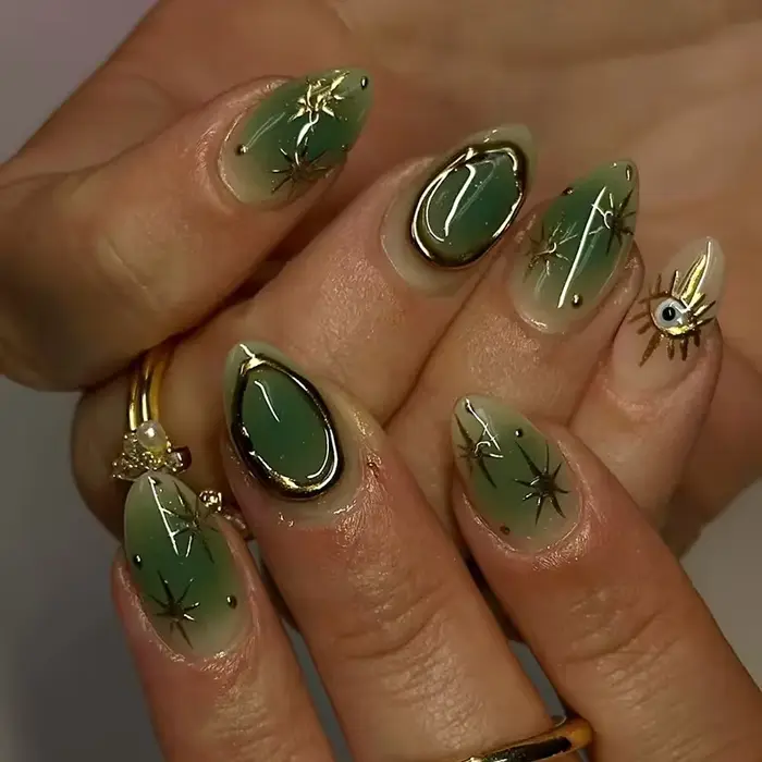 Faux ongles français simples avec tête d'amande