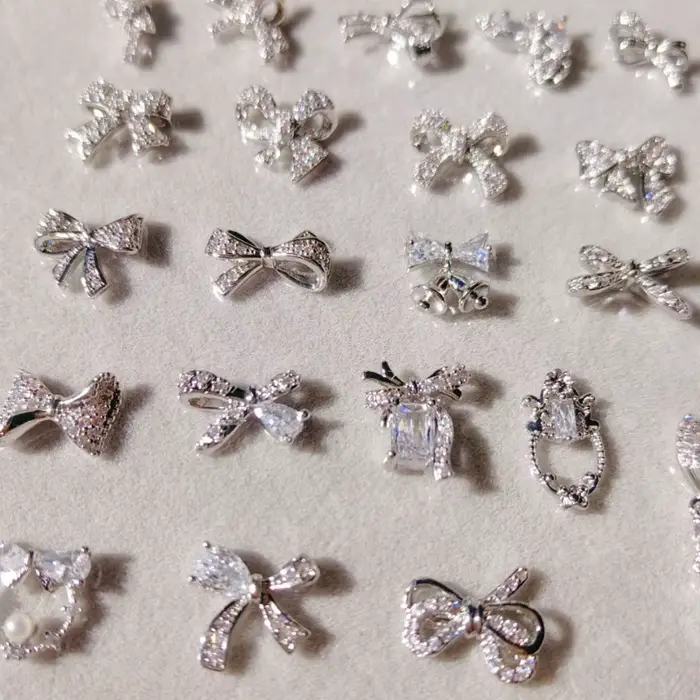 Nail Art Super Flash Zircon Bow Argent Petit Papillon Décorations pour Ongles