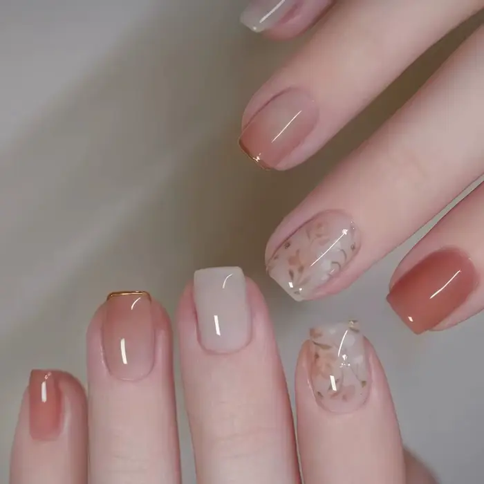 24 faux ongles brillants à motif floral