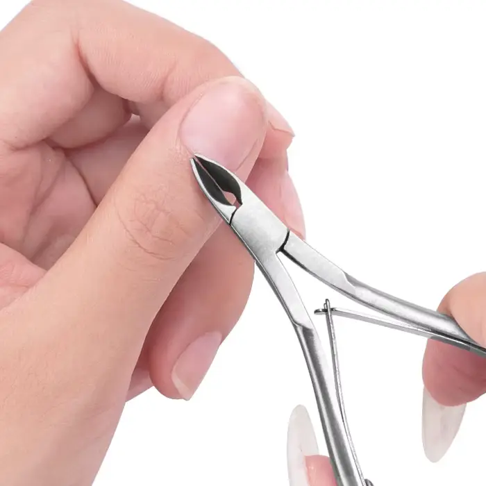 Pince à cuticules professionnelle en acier inoxydable